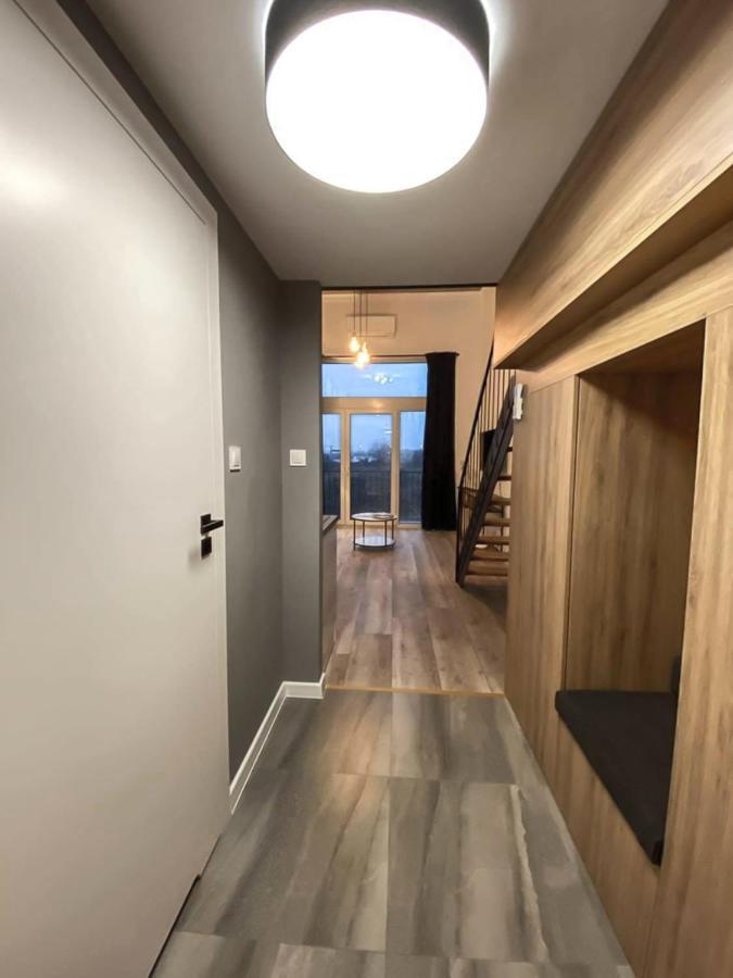 Airport Apartment Вроцлав Экстерьер фото